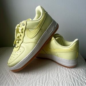 Nike Air Force 1 Premium Low Luminous Green Women Size 7.5